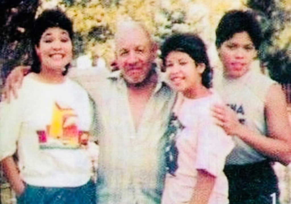 Ab Quintanilla Publica Una Foto Inédita De Su Hermana Selena - Latino News