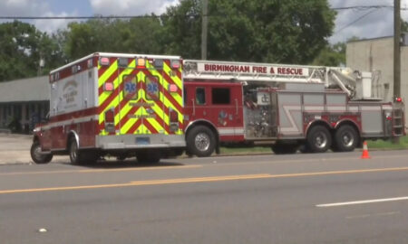 Ambulancia y camión de bomberos chocan en 1st Avenue N en Birmingham