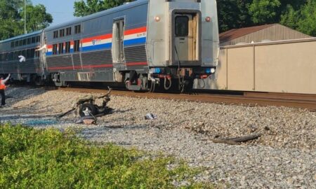 Muere una persona al chocar un tren con un coche en Birmingham