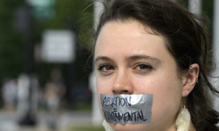 La Justicia prohíbe temporalmente los abortos en Kentucky (EE.UU.)