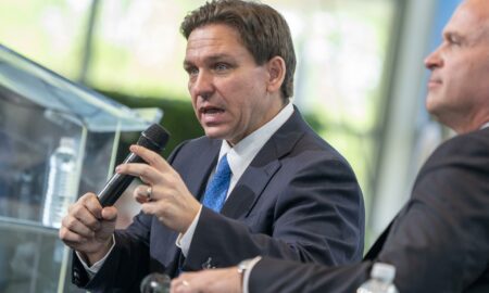 DeSantis firma ley que contempla pena de muerte para violadores de menores