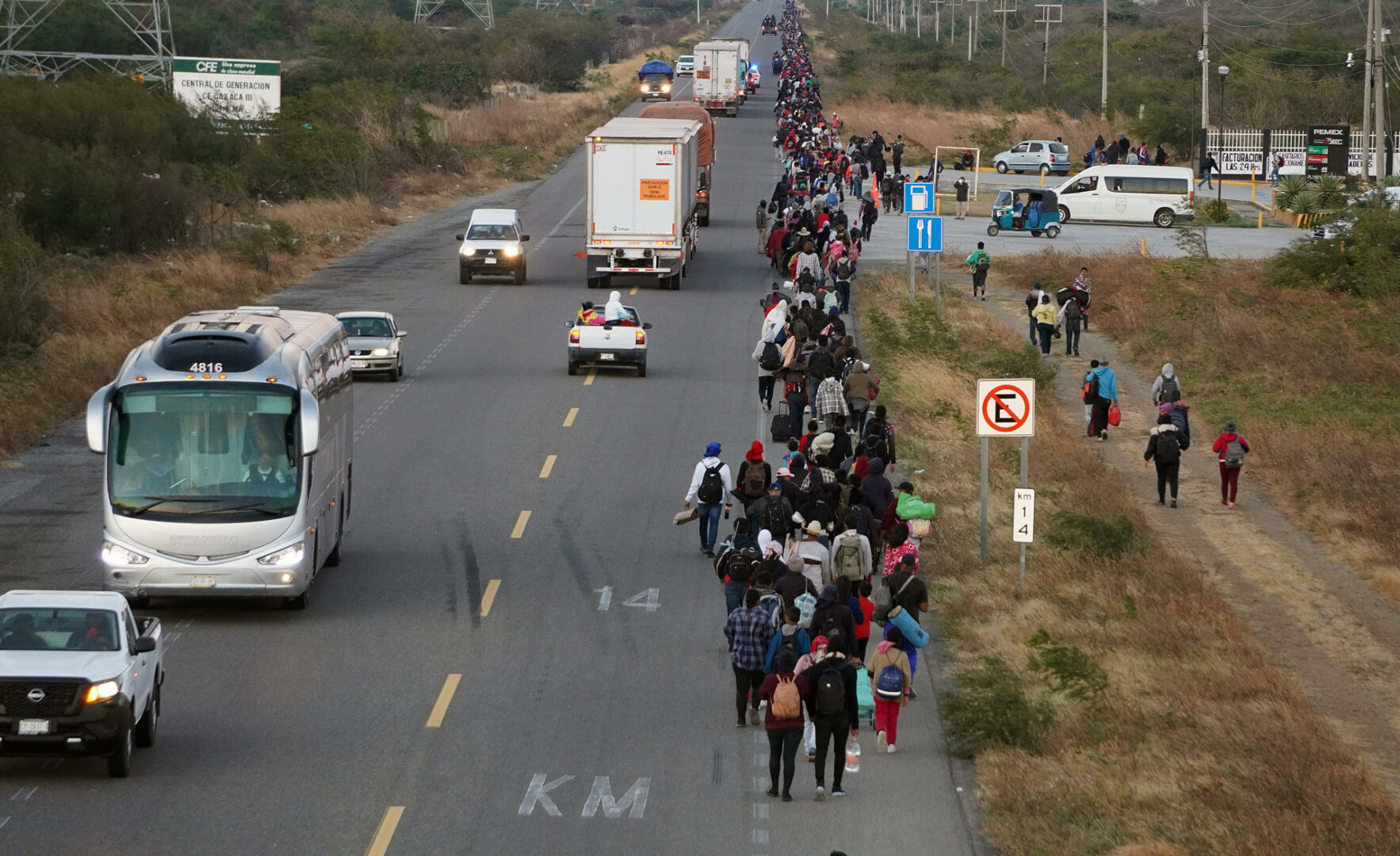 EE.UU. y México retoman el viernes las negociaciones migratorias ante la crisis fronteriza