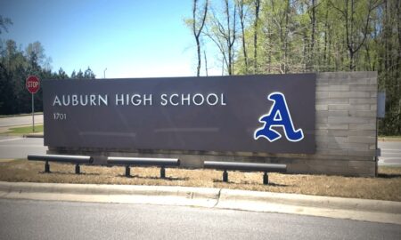 Estudiante de secundaria de Auburn muere en tiroteo el fin de semana