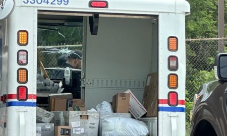 Camión de correo de USPS impactado por disparos en Birmingham