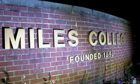 Miles College firma una carta de intención para comprar el campus de Birmingham-Southern College