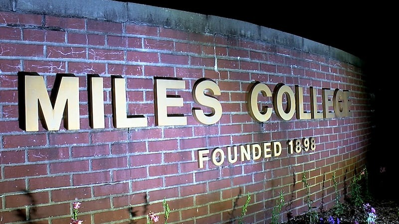 Miles College firma una carta de intención para comprar el campus de Birmingham-Southern College