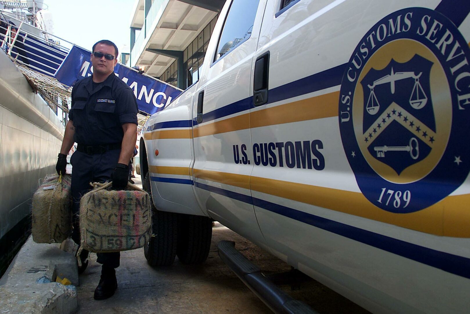 Decomisan 204 kilos de cocaína valorados en 4 millones de dólares en un barco en San Juan