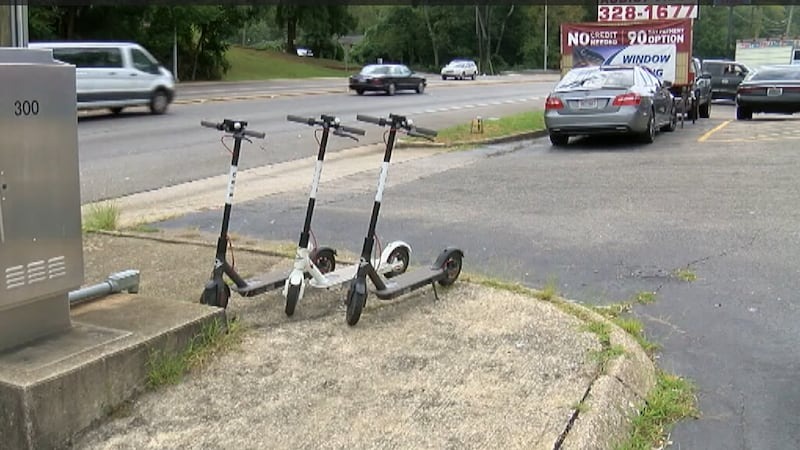 Líderes de la ciudad de Jacksonville se preparan para los scooters eléctricos