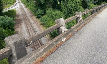 Puente de Northport cerrado después de un accidente automovilístico