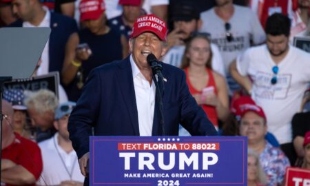 Jueza de Florida rechaza el caso contra Trump por llevarse archivos secretos