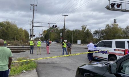 1 muerto y 1 herido tras choque de tren a un automóvil