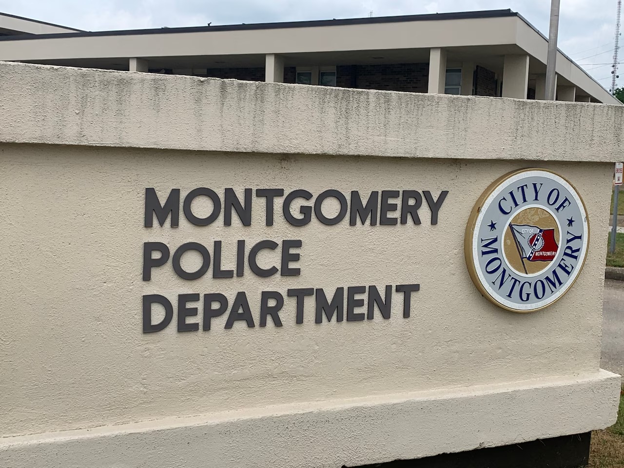 Un hombre de 23 años murió en un tiroteo en Montgomery