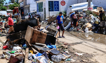 Dos semanas después del huracán John, Acapulco enfrenta problemas de salud