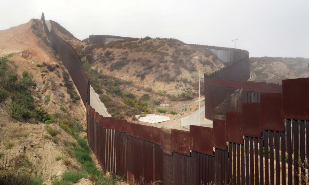 "Las multitudes" han disminuido en la frontera entre EE.UU. y México