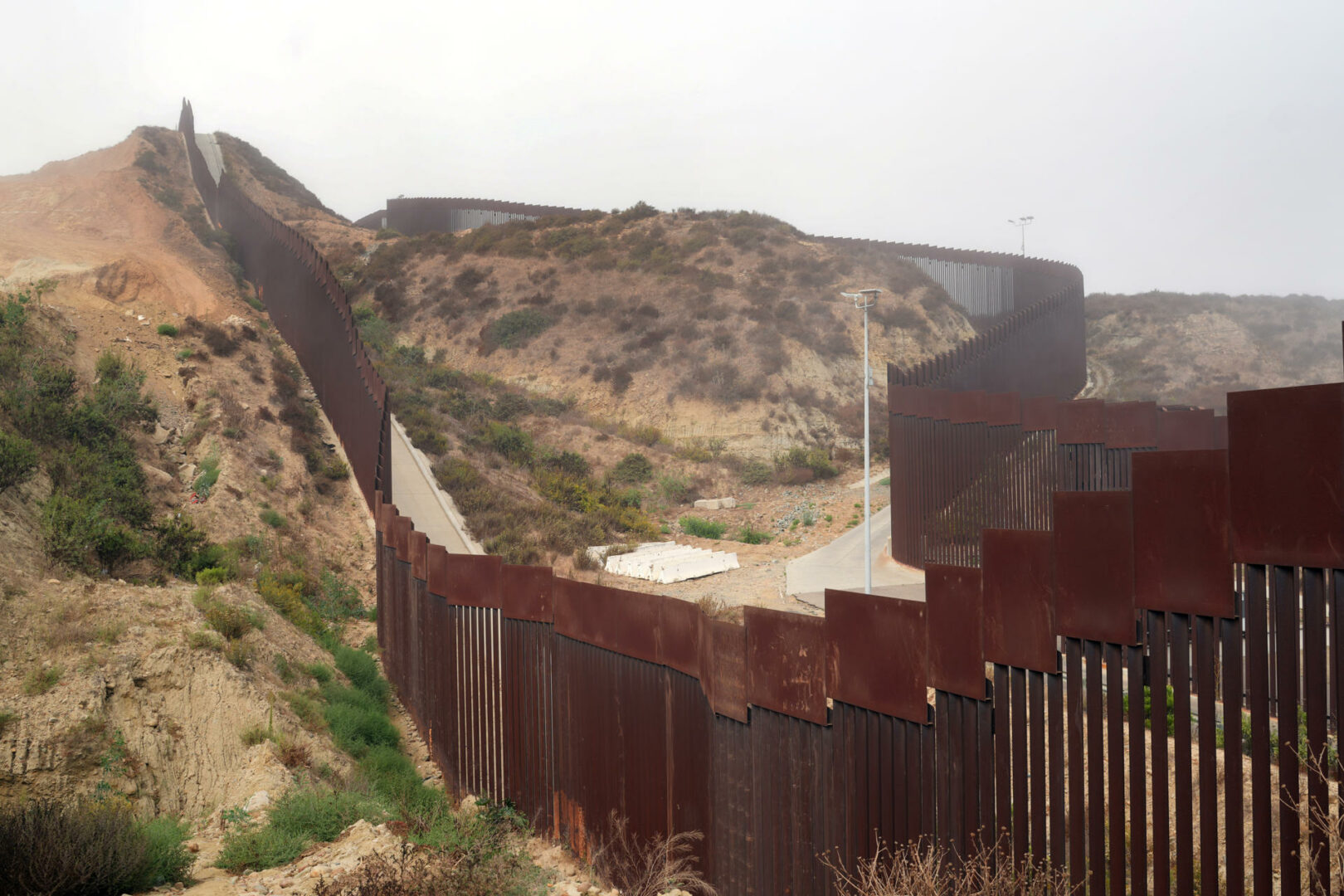 "Las multitudes" han disminuido en la frontera entre EE.UU. y México