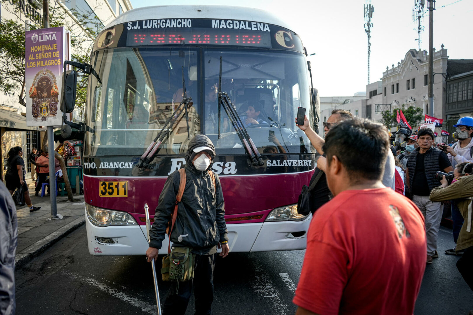 Mercados cerrados y transporte público reducido por huelga contra la delincuencia