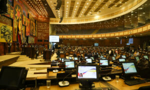 El Parlamento de Ecuador rechaza la ley de Noboa contra el lavado de dinero