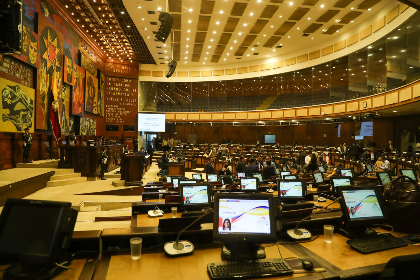 El Parlamento de Ecuador rechaza la ley de Noboa contra el lavado de dinero