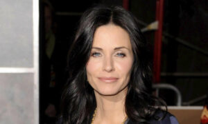 Courteney Cox vuelve al cine en 'Scream 7', según informa Variety