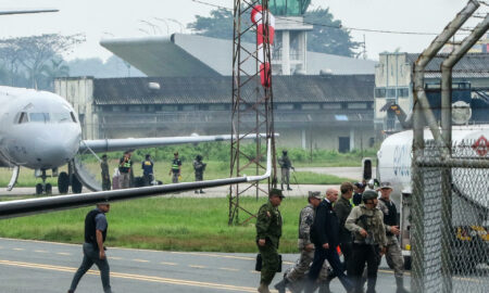 El ministro confirma que los cuatro menores desaparecidos en Ecuador fueron detenidos por militares