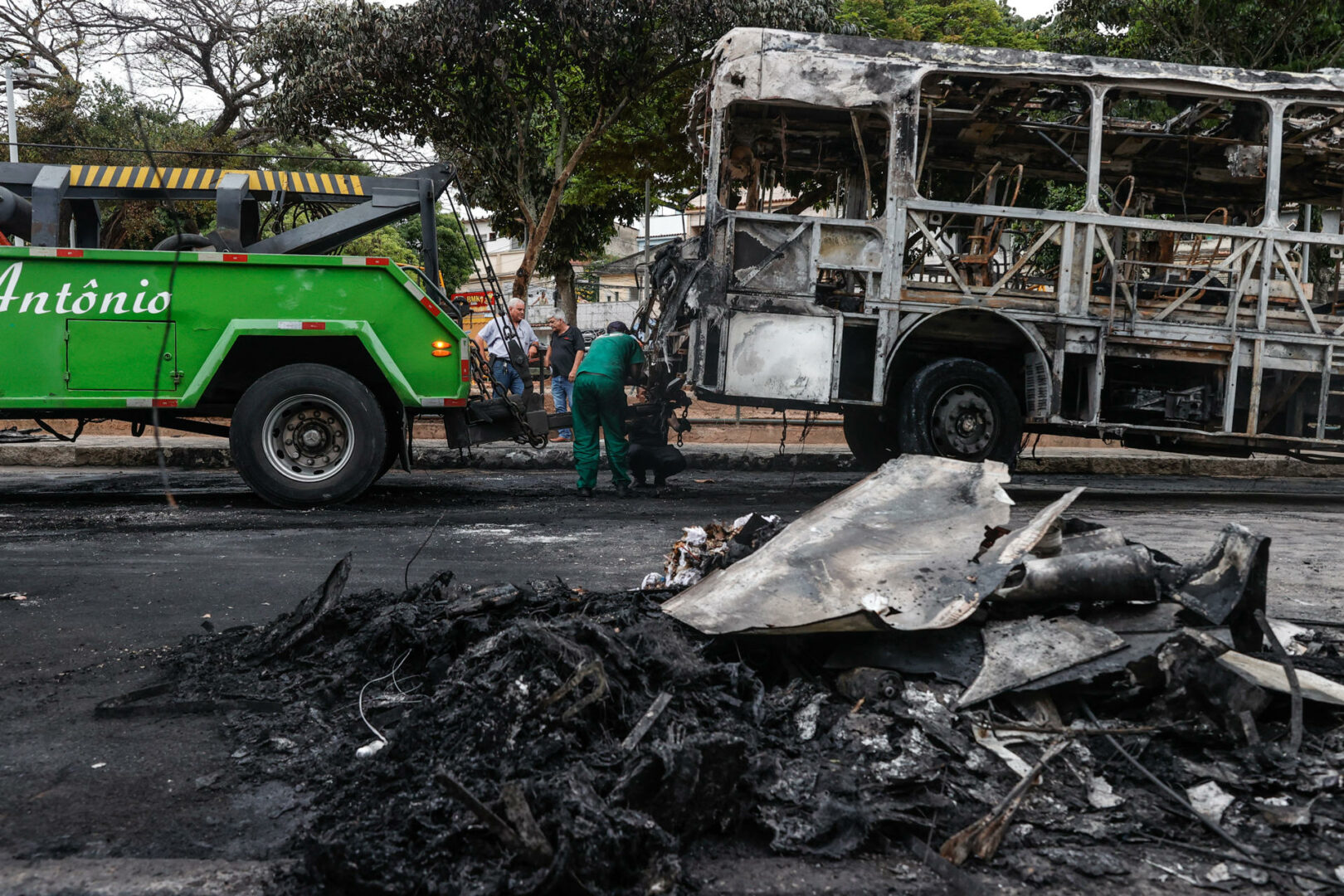 Una operación contra líderes del narcotráfico en Río resulta en detenidos, heridos y disturbios