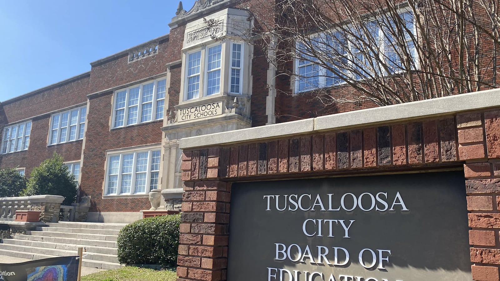 Estudiante arrestado luego de encontrar arma en la escuela secundaria Paul W. Bryant