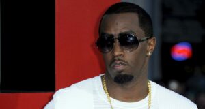 Diddy solicita al juez que desestime uno de los cargos por tráfico sexual, alegando racismo