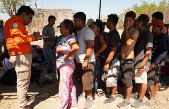 A pesar de las políticas de EE.UU., migrantes continúan su camino desde México A pesar de las políticas de EE.UU., migrantes continúan su camino desde México