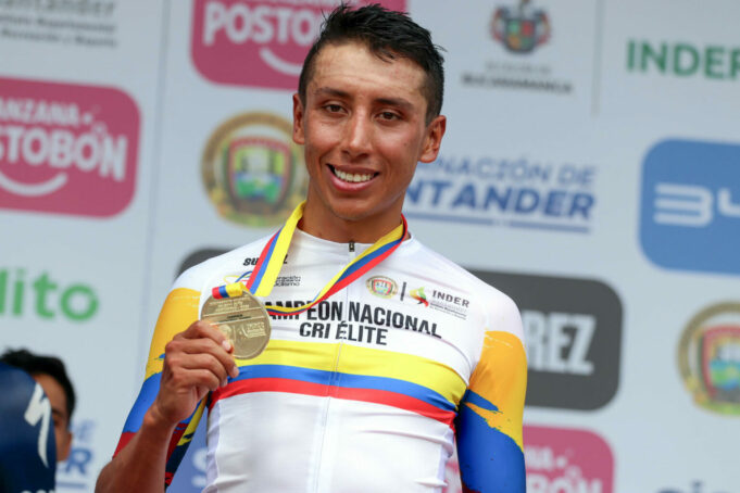 Egan Bernal gana el campeonato nacional de contrarreloj, primer título desde 2021