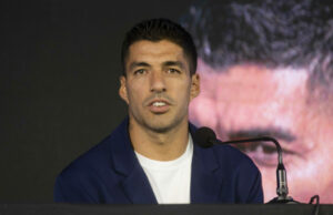 Luis Suárez dice adiós a la selección de Uruguay