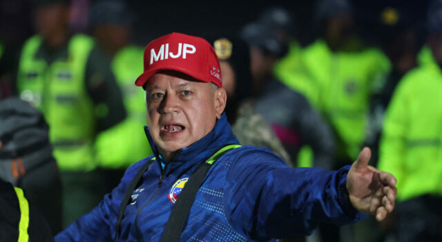 Un avión llega a Venezuela con 177 migrantes previamente retenidos en Guantánamo