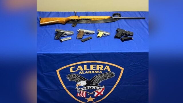 2 arrestos y armas incautadas en el condado de Shelby