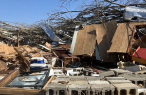 Acusan a hombre de robar calentador de agua y electrónicos tras tornado en Alabama Acusan a hombre de robar calentador de agua y electrónicos tras tornado en Alabama
