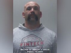 Despiden a capitán de bomberos de Madison tras arresto y cargos de crueldad animal Despiden a capitán de bomberos de Madison tras arresto y cargos de crueldad animal