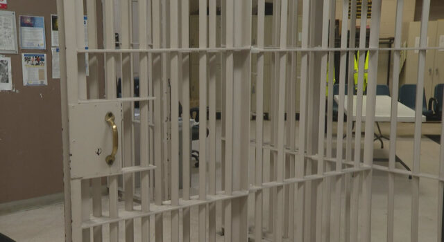 Dos adolescentes arrestados tras robo y tiroteo en Birmingham Dos adolescentes arrestados tras robo y tiroteo en Birmingham