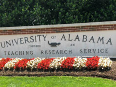 Estudiante de la Universidad de Alabama detenido por inmigración federal fuera del campus Estudiante de la Universidad de Alabama detenido por inmigración federal fuera del campus
