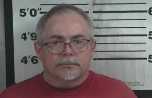 Hombre enfrenta cargos en Cullman por dar positivo en metanfetamina a tres niños Hombre enfrenta cargos en Cullman por dar positivo en metanfetamina a tres niños