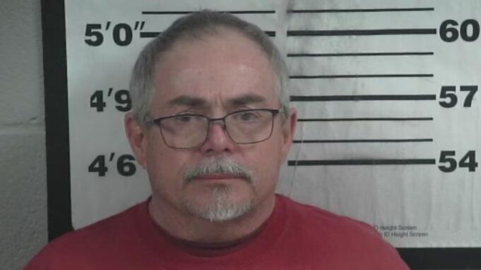 Hombre enfrenta cargos en Cullman por dar positivo en metanfetamina a tres niños Hombre enfrenta cargos en Cullman por dar positivo en metanfetamina a tres niños