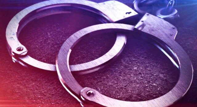 Joven de 16 años arrestado por homicidio tras seis órdenes de arresto Joven de 16 años arrestado por homicidio tras seis órdenes de arresto