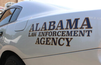 Mujer de 65 años muere en choque frontal en el condado de Tuscaloosa Mujer de 65 años muere en choque frontal en el condado de Tuscaloosa