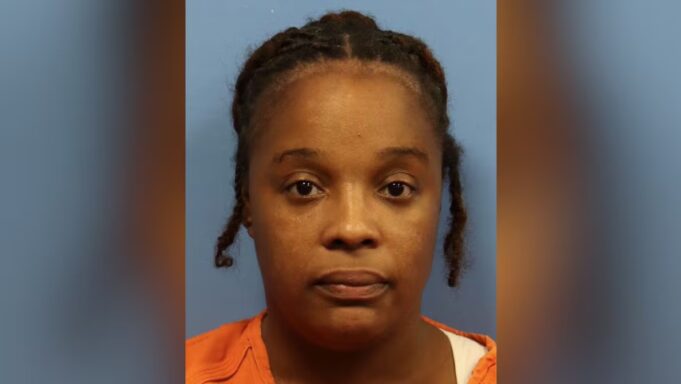 Mujer de Birmingham sentenciada por incendio en complejo de apartamentos Lakeview Mujer de Birmingham sentenciada por incendio en complejo de apartamentos Lakeview