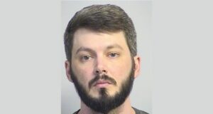 Oficial de policía de Tuscaloosa encarcelado por 10 cargos de pornografía infantil Oficial de policía de Tuscaloosa encarcelado por 10 cargos de pornografía infantil