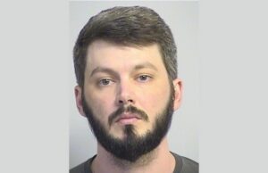 Oficial de policía de Tuscaloosa encarcelado por 10 cargos de pornografía infantil Oficial de policía de Tuscaloosa encarcelado por 10 cargos de pornografía infantil