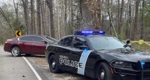 Persona arrestada tras posible robo y persecución vehicular en Helena Persona arrestada tras posible robo y persecución vehicular en Helena