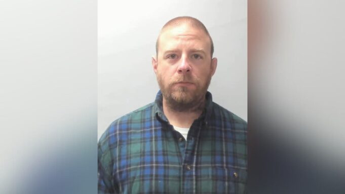 Policía Estatal de Alabama arrestado por pornografía infantil tras su jubilación Policía Estatal de Alabama arrestado por pornografía infantil tras su jubilación