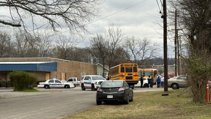 Un autobús escolar de Bessemer choca con un vehículo, sin heridos graves Un autobús escolar de Bessemer choca con un vehículo, sin heridos graves