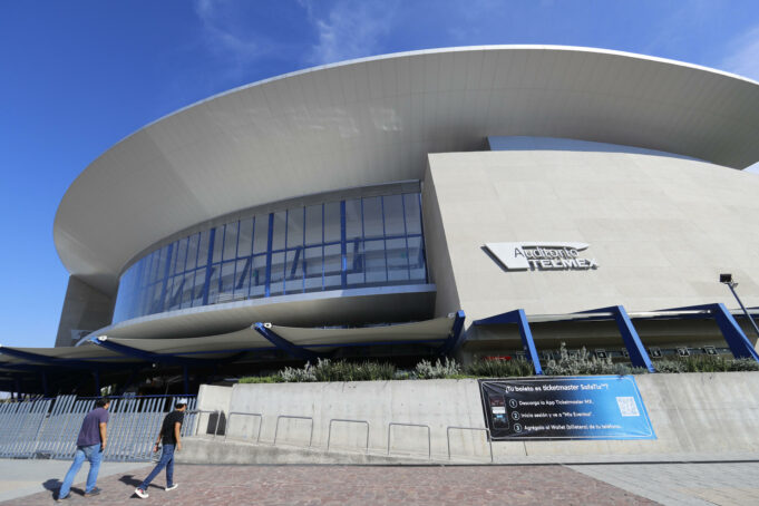 Autoridades mexicanas investigan homenaje a líder de cartel durante un concierto Autoridades mexicanas investigan homenaje a líder de cartel durante un concierto