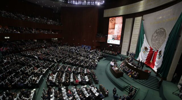 Diputados mexicanos aprueban prohibir reelección y nepotismo, pero la medida inicia en 2030 Diputados mexicanos aprueban prohibir reelección y nepotismo, pero la medida inicia en 2030