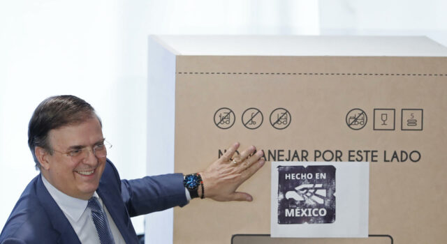 Ebrard rechaza recesión en México y afirma que la economía dependerá de EE. UU. Ebrard rechaza recesión en México y afirma que la economía dependerá de EE. UU.