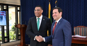 EE.UU. aborda con Trinidad y Tobago la “amenaza” del Tren de Aragua y la deportación de migrantes EE.UU. aborda con Trinidad y Tobago la "amenaza" del Tren de Aragua y la deportación de migrantes